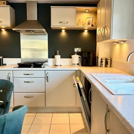 Centre Flat Near Minster - Free Parking And River View Apartment York
