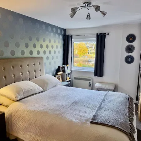 Centre Flat Near Minster - Free Parking And River View Apartment *