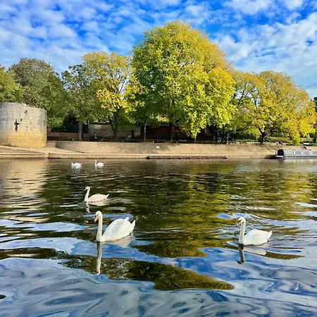 Free Parking - Prime Centre Near Minster With River View Appartement York